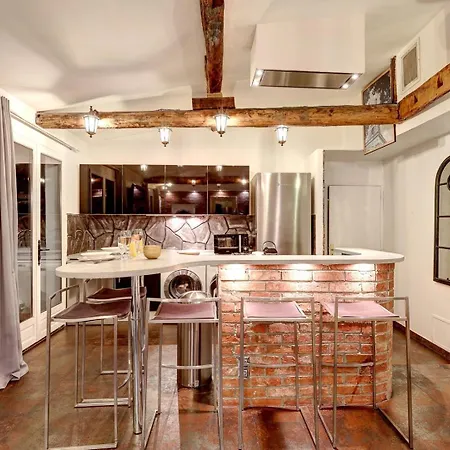 346 Merri Rooftop - Superb *