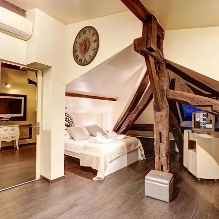 346 Merri Rooftop - Superb *