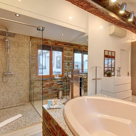 346 Merri Rooftop - Superb